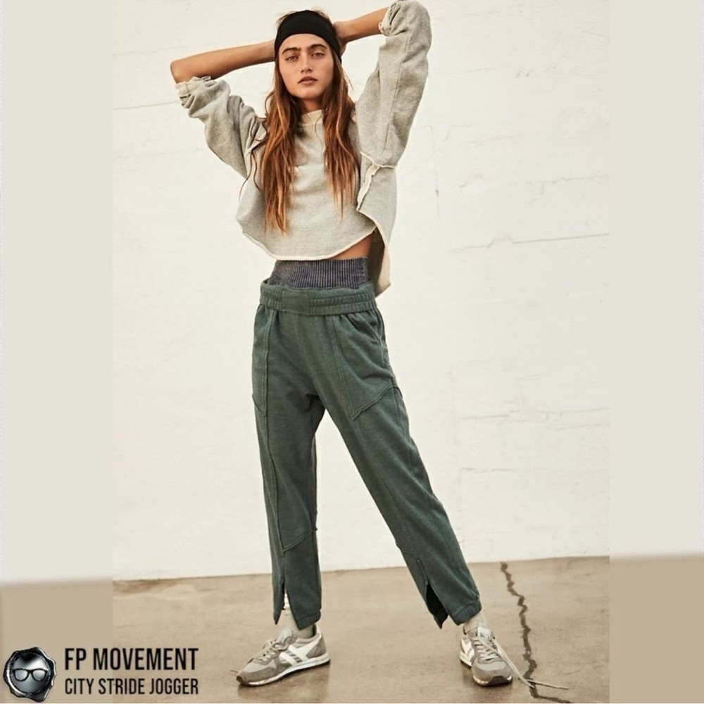 FP MOVEMENT CITY STRIDE JOGGER IN PINE OVERSIZED SWEATPANTS SMALL DARK GREEN